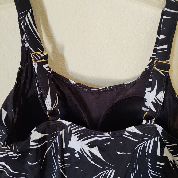 Kim Gravel x Swimsuits For All Scoop Neck Tankini Top Bike Shorts 6368 Black Whi - Picture 5 of 9